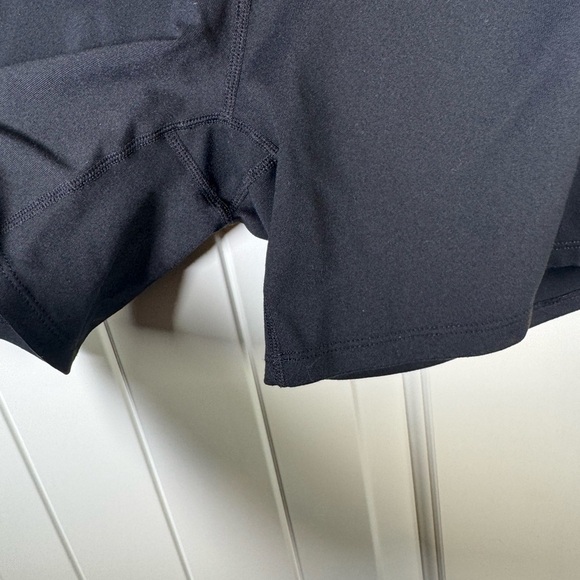 Women’s Yoga Shorts Tummy Control with Pockets for Women - Picture 6 of 8